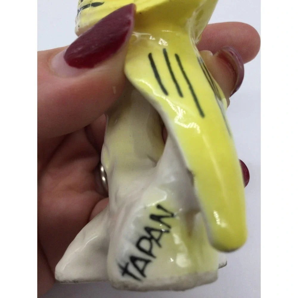 Vintage 4”‎ yellow bird figurine Japan ceramic aviary farmhouse cottagecore